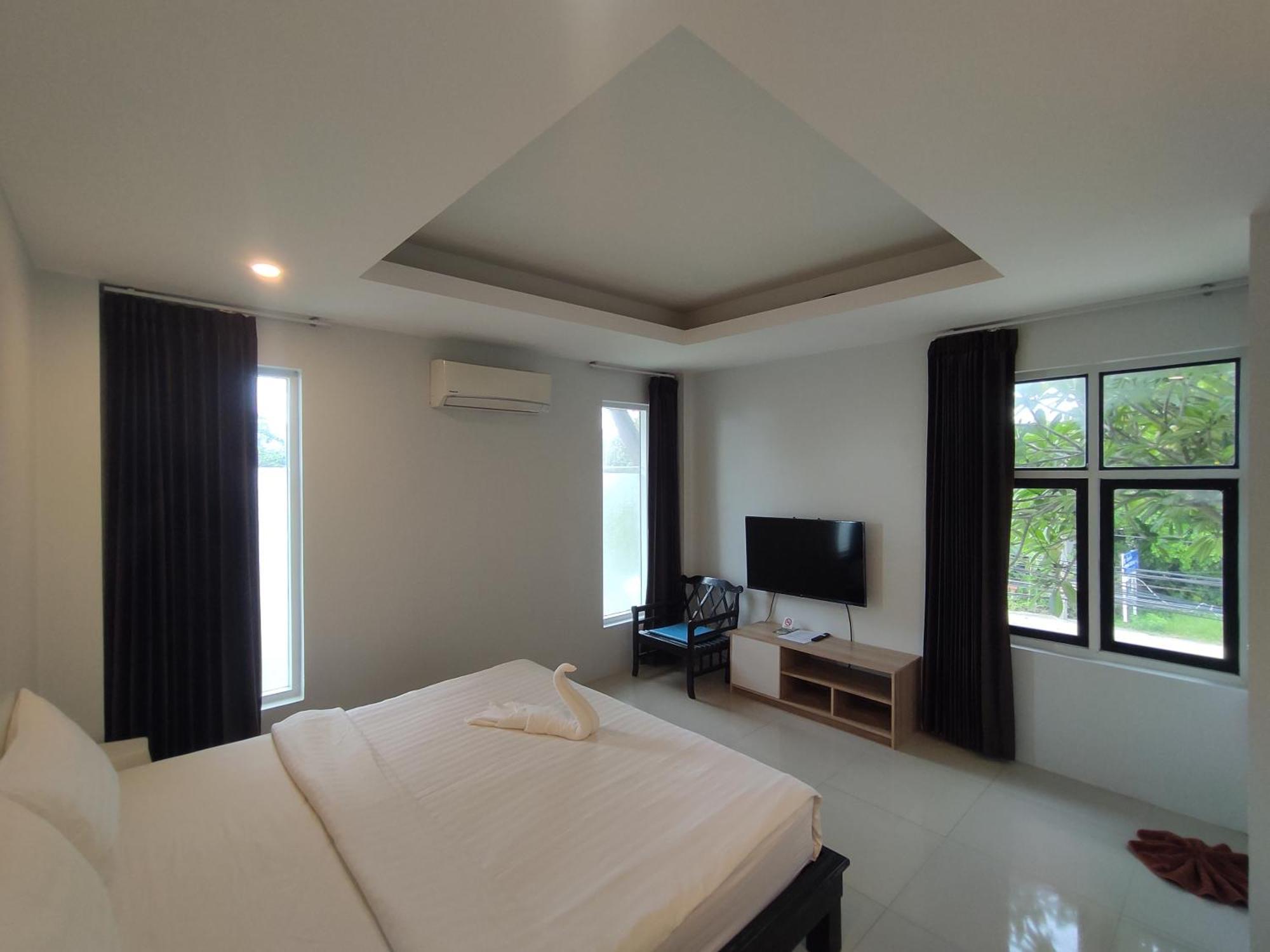 Baan Ampai Beach Hotel Hua Thanon  Exterior photo